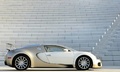 Bugatti Veyron doré/blanc profil