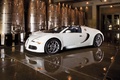 Bugatti Veyron Grand Sport blanc 3/4 avant gauche 2