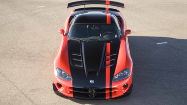 Dodge Viper SRT-10 ACR rouge/noir face avant vue de haut