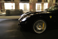 Ferrari 599 GTB Fiorano noir rue de Rivoli jante travelling
