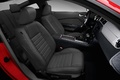 Ford Mustang GT 2011 - rouge - habitacle