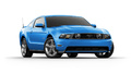 Ford Mustang GT bleu 3/4 avant droit