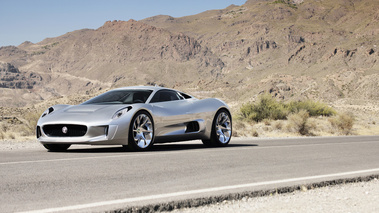 Jaguar C-X75 - 3/4 avant gauche