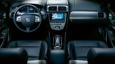 Jaguar XKR intérieur 2