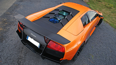 Lamborghini Murcielago LP670-4 SV orange 3/4 arrière droit vue de haut