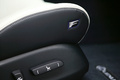 Lexus IS-F bleu logo siège