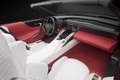 Lexus LF-A Roadster rouge intérieur