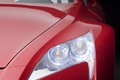 Lexus LF-A Roadster rouge phare avant debout