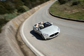 Maserati GranCabrio blanc 3/4 avant droit filé penché vue de haut 2