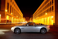 Maserati GranCabrio blanche vue profil.