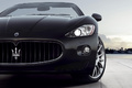 Maserati GranCabrio noir phare avant