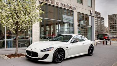 Maserati GranTurismo MC Stradale - Maserati Manhattan