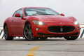 Maserati GranTurismo S rouge 3/4 avant droit