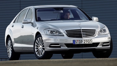 Mercedes S 500