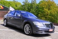  Mercedes S400 Hybrid vue 3/4 avant droit.