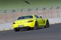 Mercedes SLS AMG E-Cell jaune 3/4 arrière droit penché