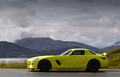 Mercedes SLS AMG E-Cell jaune profil travelling