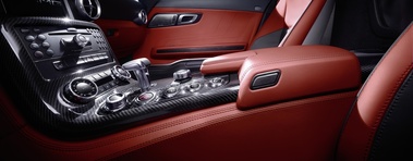 Mercedes SLS AMG gris console centrale