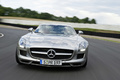 Mercedes SLS AMG gris face avant travelling