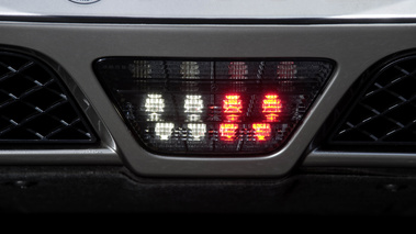 Mercedes SLS AMG gris LEDs arrière