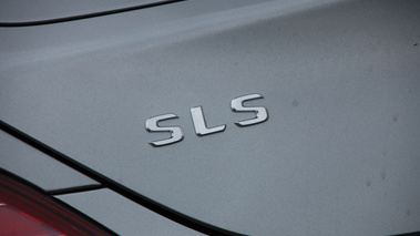 Mercedes SLS AMG gris logo SLS