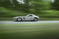 Mercedes SLS AMG gris profil travelling