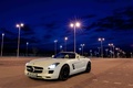 Mercedes SLS AMG Roadster blanc 3/4 avant gauche 2