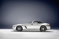 Mercedes SLS AMG roadster - blanc - profil gauche, capoté
