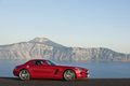 Mercedes SLS AMG rouge profil