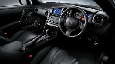 Nissan GT-R Spec V - habitacle