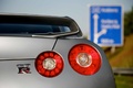 Nissan GTR gris feux arrières