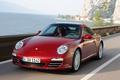 Porsche 997 Targa 4S MkII rouge 3/4 avant gauche travelling