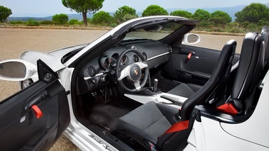 Porsche Boxster Spyder - blanc - habitacle