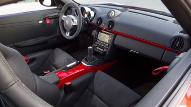 Porsche Cayman R rouge intérieur 2