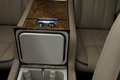 Range Rover Holland&Holland by Overfinch frigo et champagne arrière