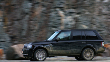 Range Rover Supercharged noir filé 2