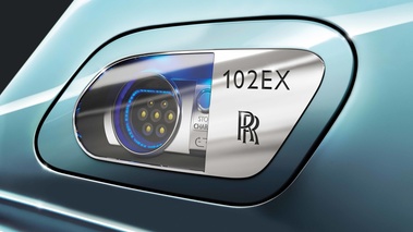Rolls Royce 102EX bleu prise de rechargement
