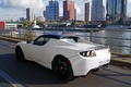 Tesla Roadster Sport blanc 3/4 arrière gauche travelling 11