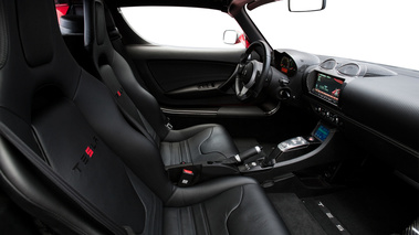 Tesla Roadster Sport rouge intérieur