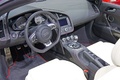 Mondial de l'Automobile Paris 2010 - Audi R8 V8 Spyder rouge intérieur