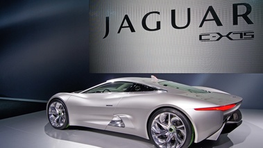 Mondial de l'Automobile Paris 2010 - Jaguar C-X75 gris 3/4 arrière gauche 2