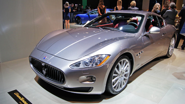 Mondial de l'Automobile Paris 2010 - Maserati GranTurismo S gris 3/4 avant gauche