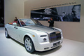 Mondial de l'Automobile Paris 2010 - Rolls Royce Phantom Drophead Coupe blanc 3/4 avant droit