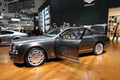 Salon de Genève 2010 - Bentley Mulsanne anthracite 3/4 avant gauche portes ouvertes