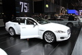 Salon de Genève 2010 - Jaguar XJ blanc 3/4 avant droit porte ouverte