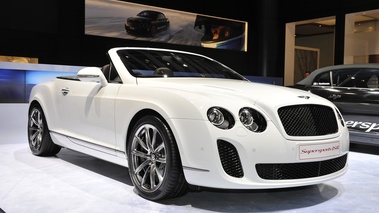 Bentley Continental SuperSports Convertible blanc 3/4 avant droit
