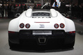 Bugatti Veyron Grand Sport blanc mate/noir face arrière