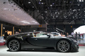 Bugatti Veyron Super Sport carbone/noir mate profil
