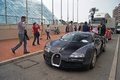 Top Marques Monaco 2010 - Bugatti Veyron anthracite/noir 3/4 avant gauche