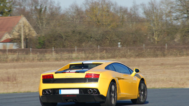 Lamborghini Gallardo LP550-2 Valentino Balboni jaune 3/4 arrière droit